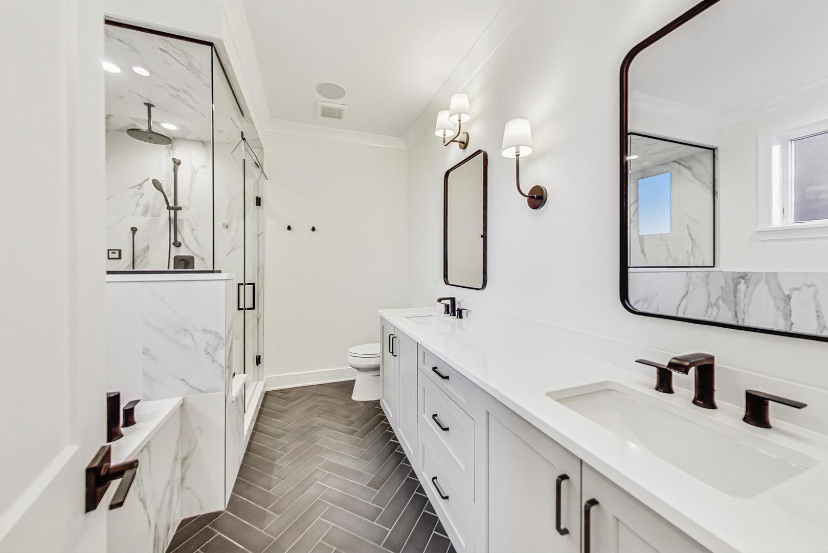 1462 W Byron Street Unit: PH