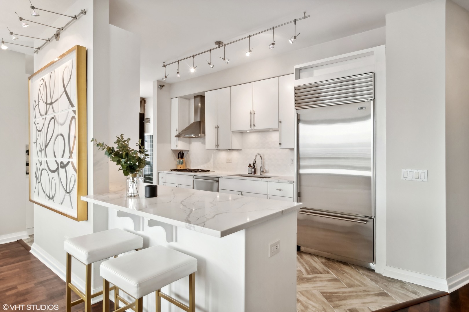 33 W ONTARIO Street Unit: 45B