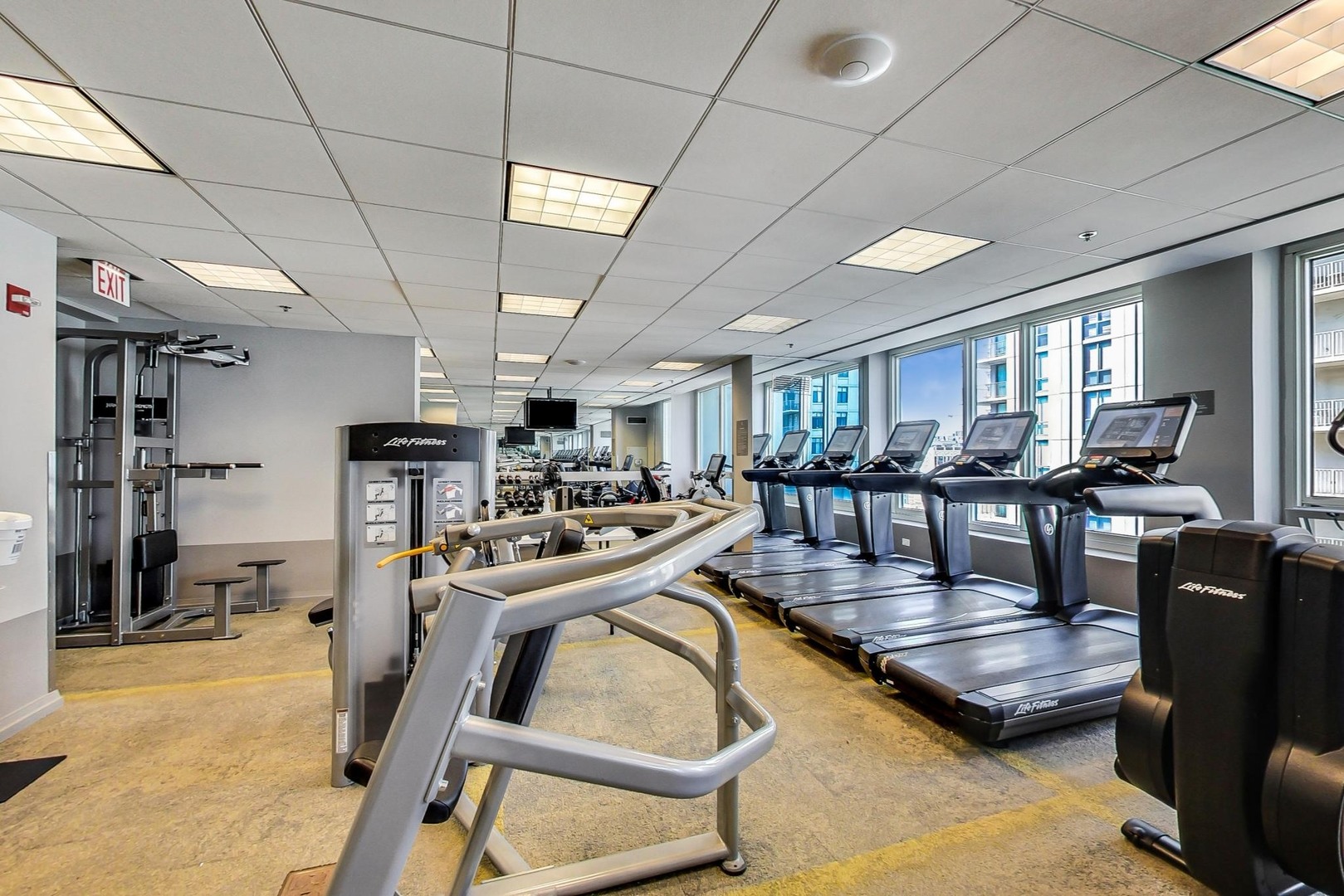 33 W ONTARIO Street Unit: 45B