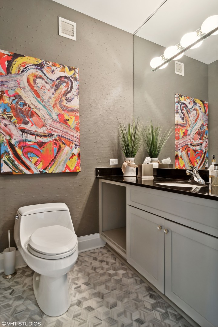 33 W ONTARIO Street Unit: 45B