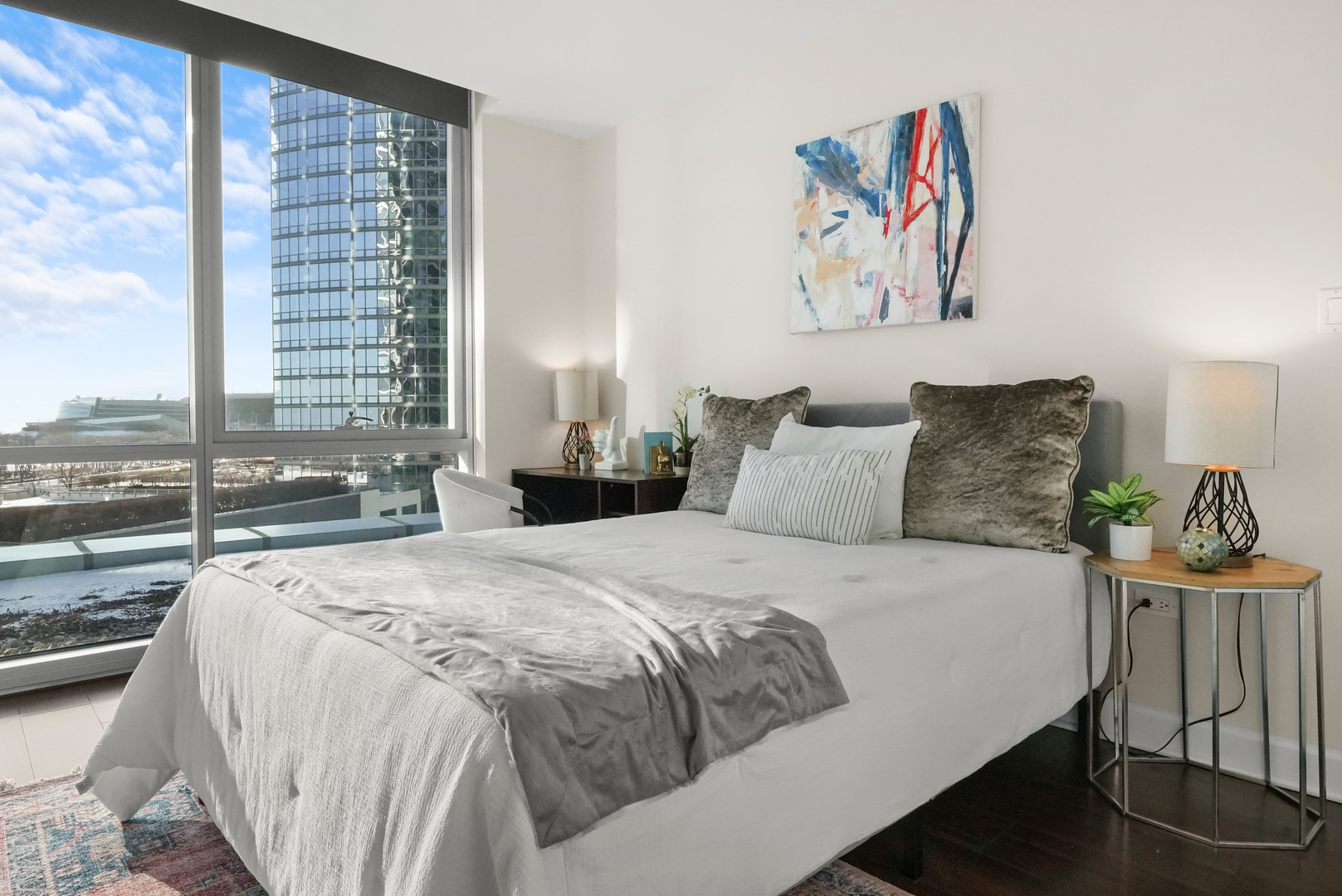 1201 S Prairie Avenue Unit: 604