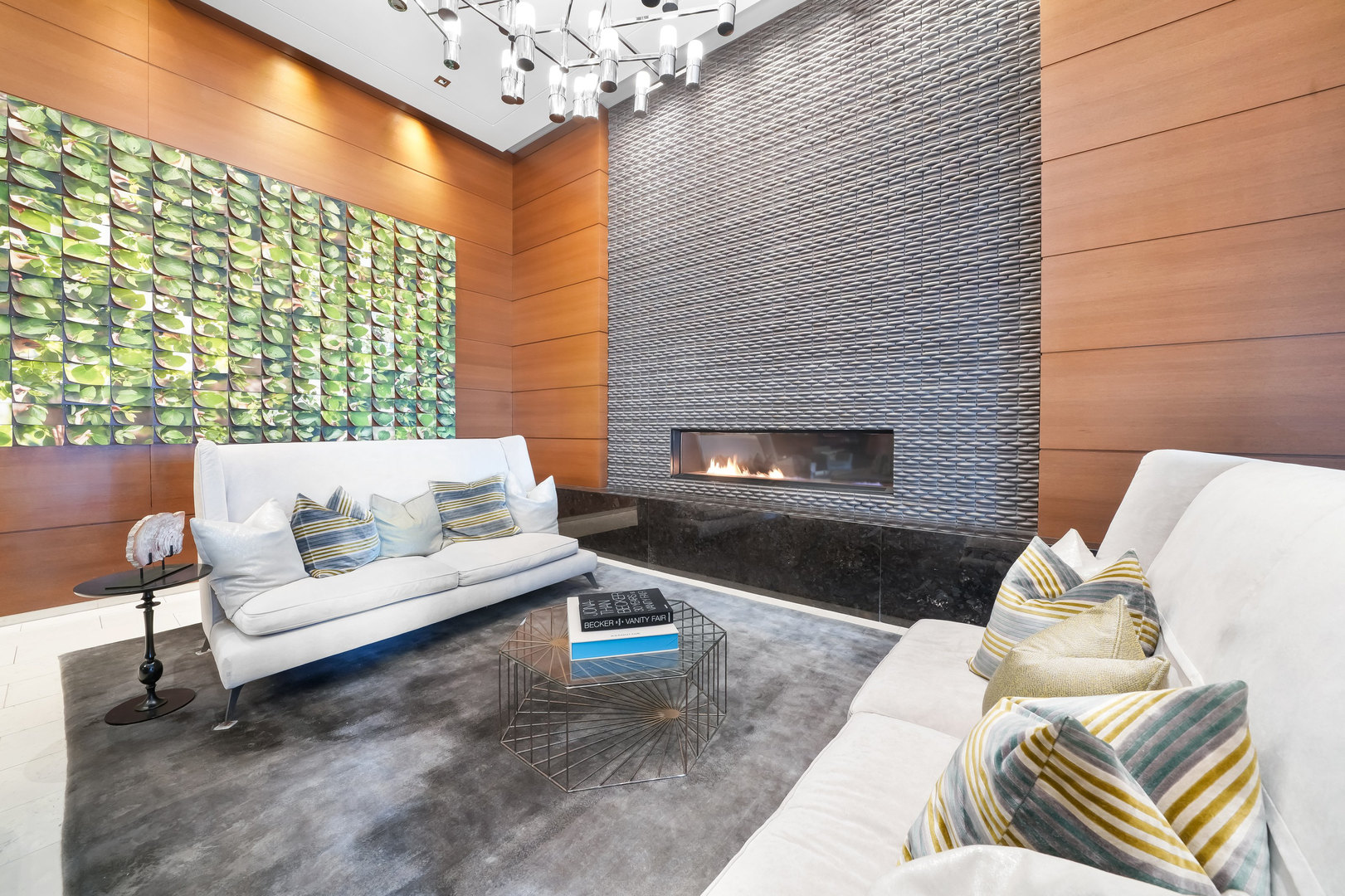 1201 S Prairie Avenue Unit: 604