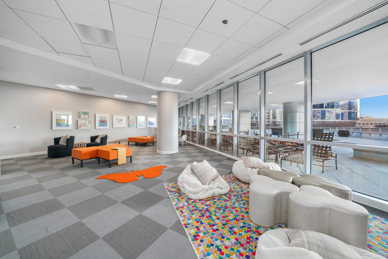 1201 S Prairie Avenue Unit: 604