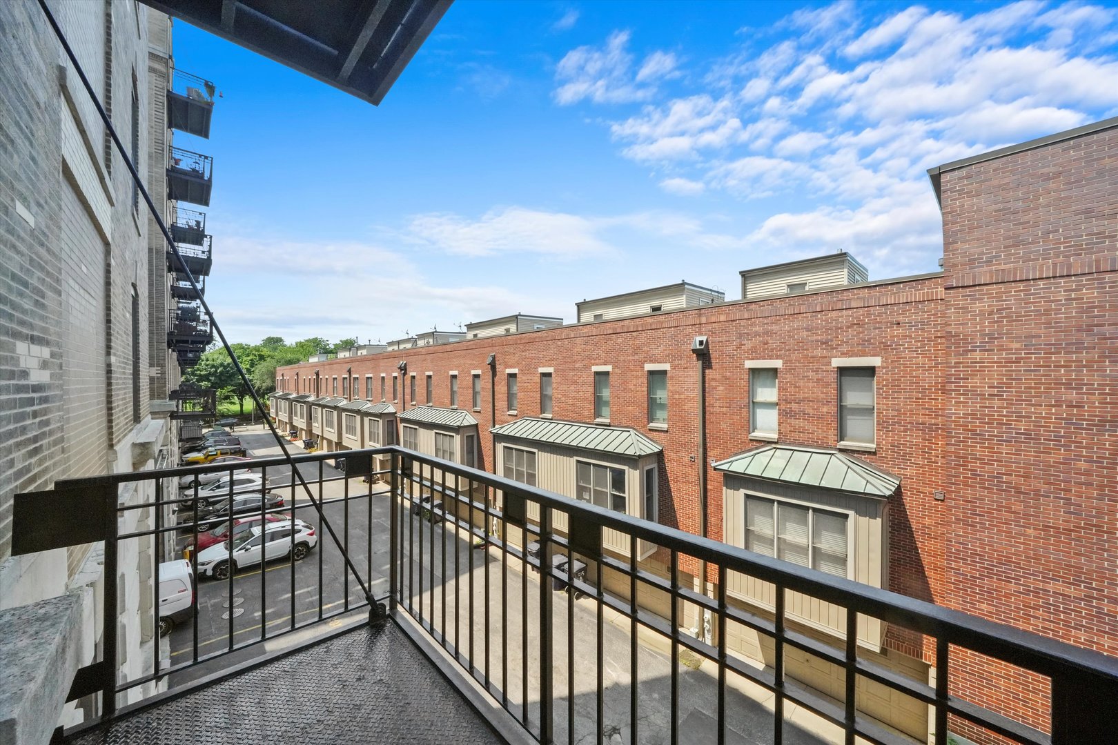 811 S LYTLE Street Unit: 216