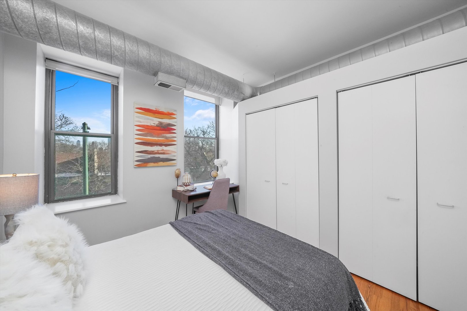 811 S LYTLE Street Unit: 216