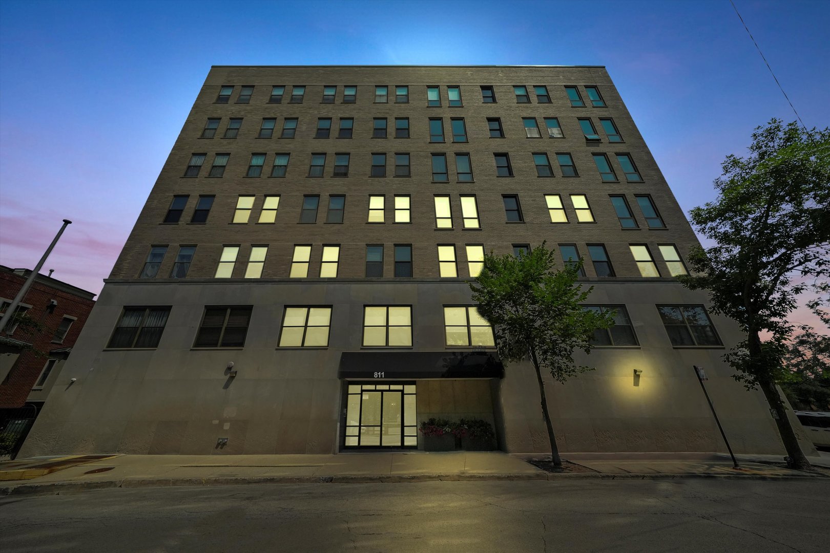 811 S LYTLE Street Unit: 216