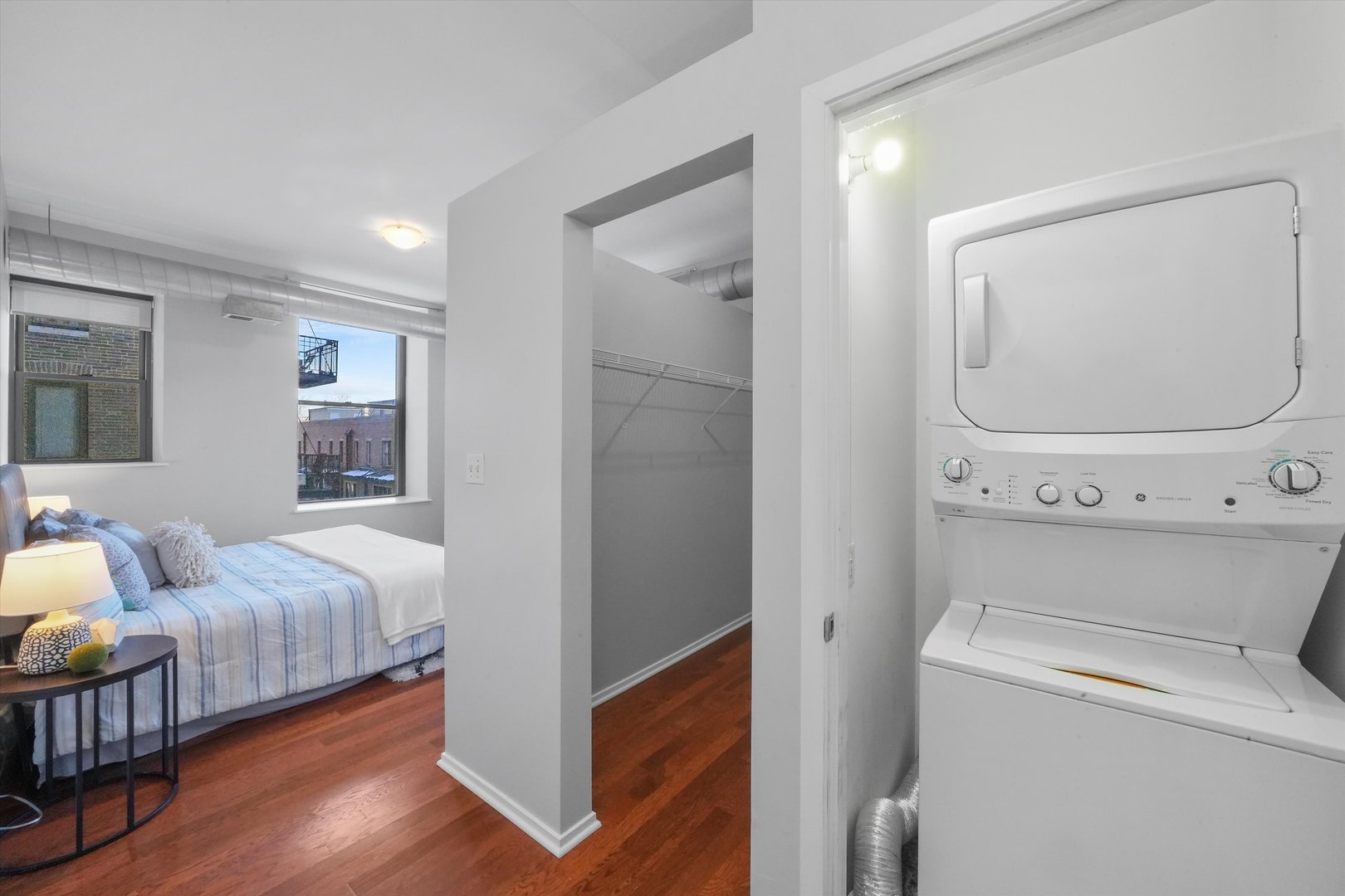 811 S LYTLE Street Unit: 216