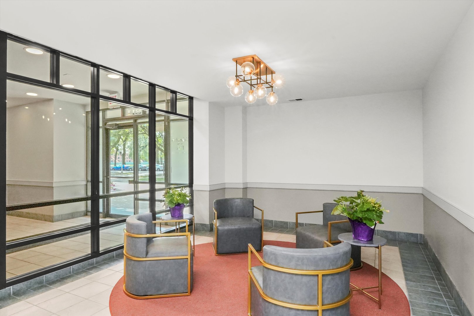 811 S LYTLE Street Unit: 216