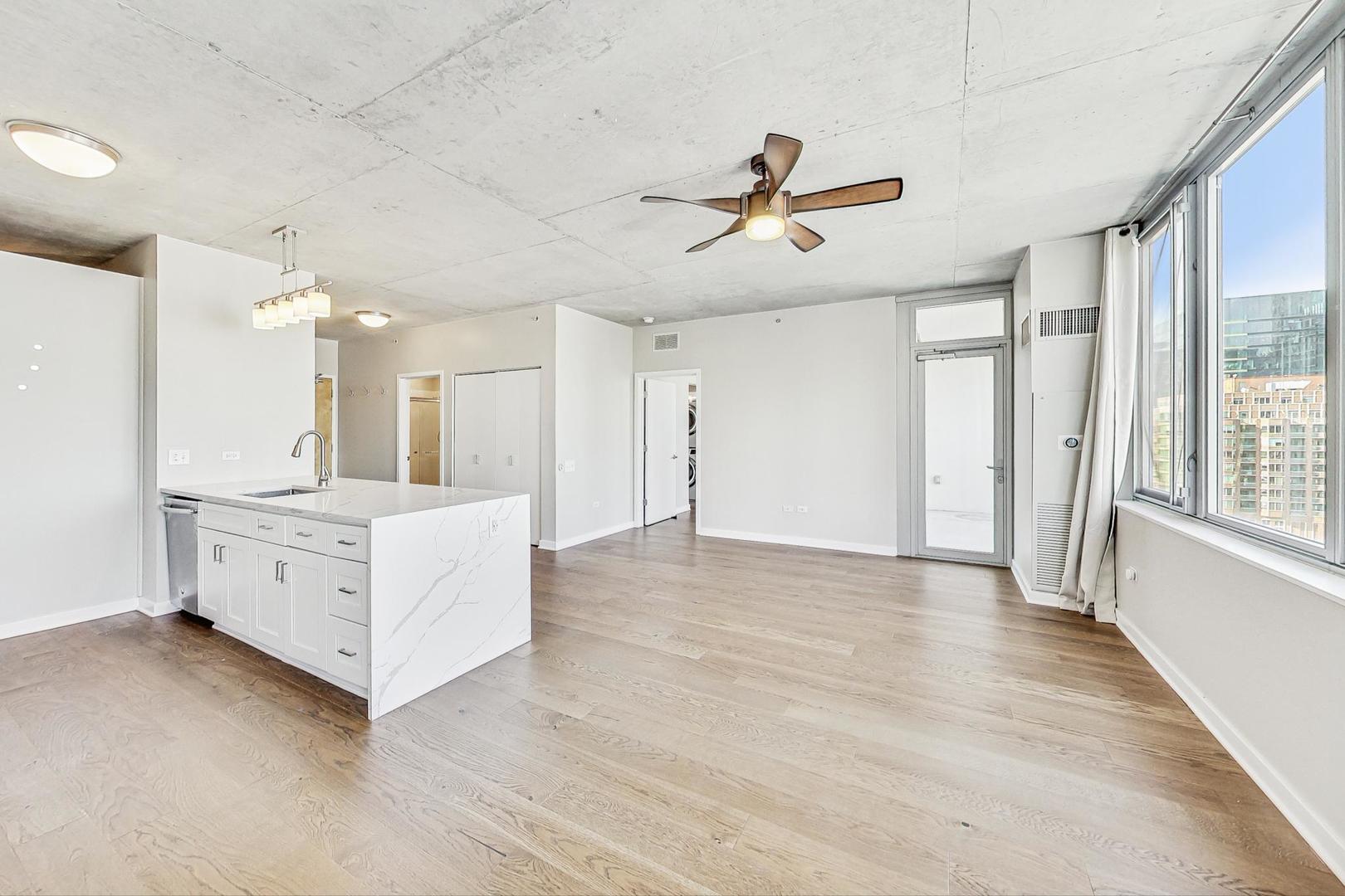 659 W RANDOLPH Street Unit: 1005