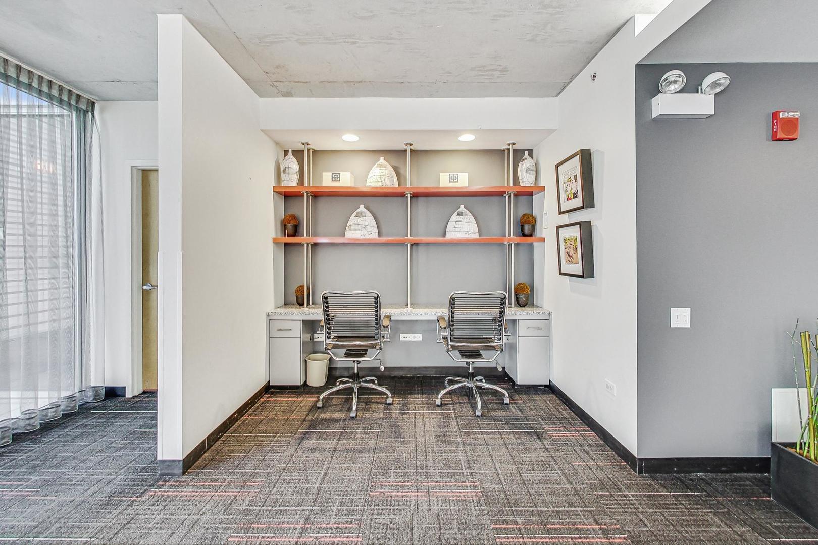 659 W RANDOLPH Street Unit: 1005