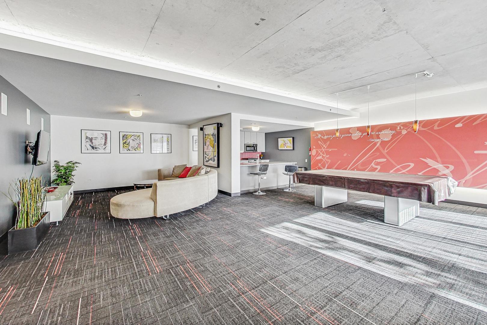 659 W RANDOLPH Street Unit: 1005