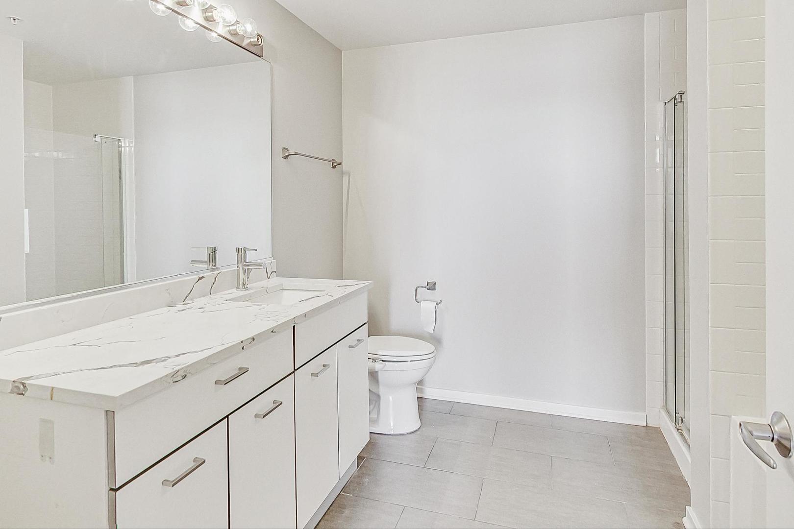 659 W RANDOLPH Street Unit: 1005