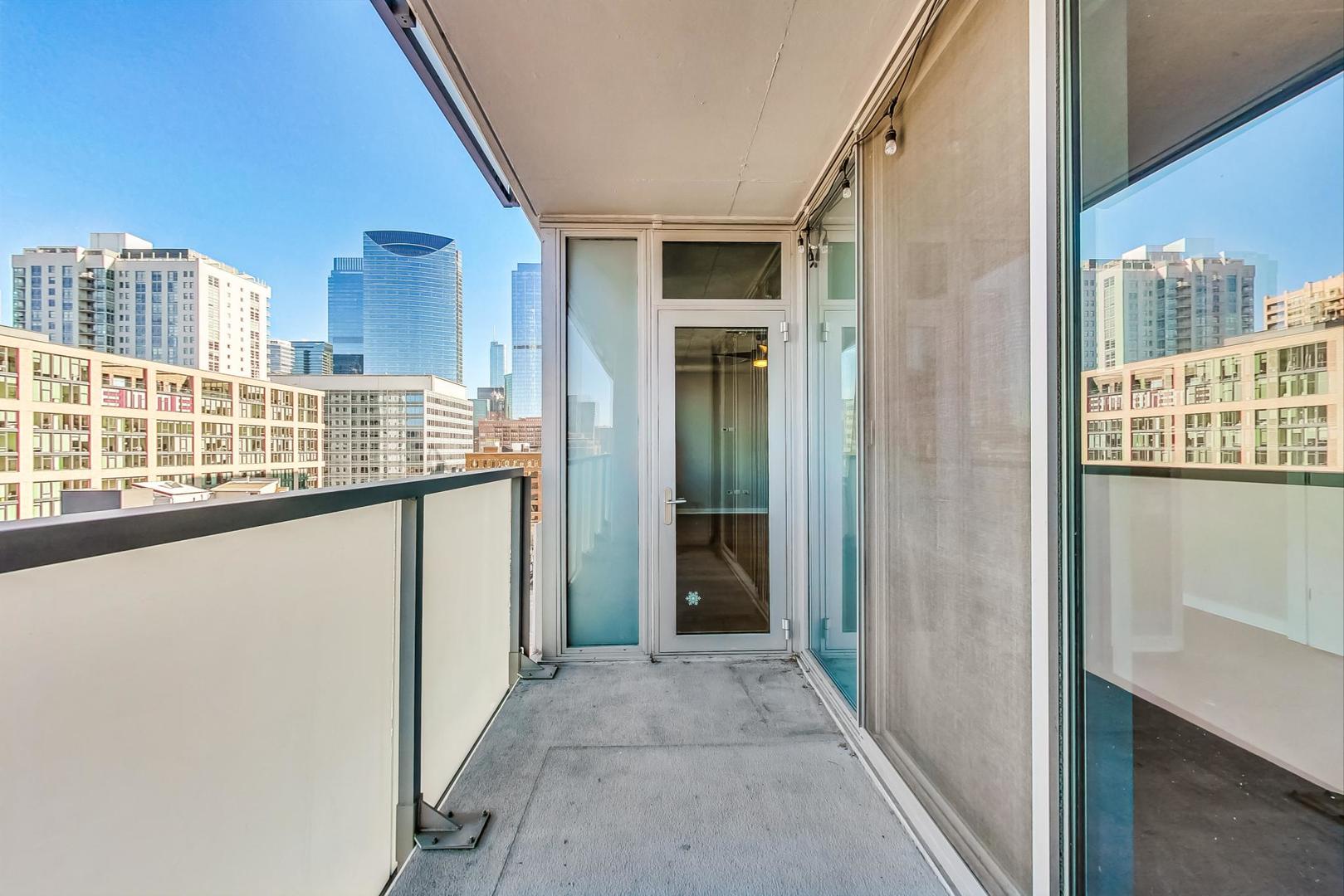 659 W RANDOLPH Street Unit: 1005