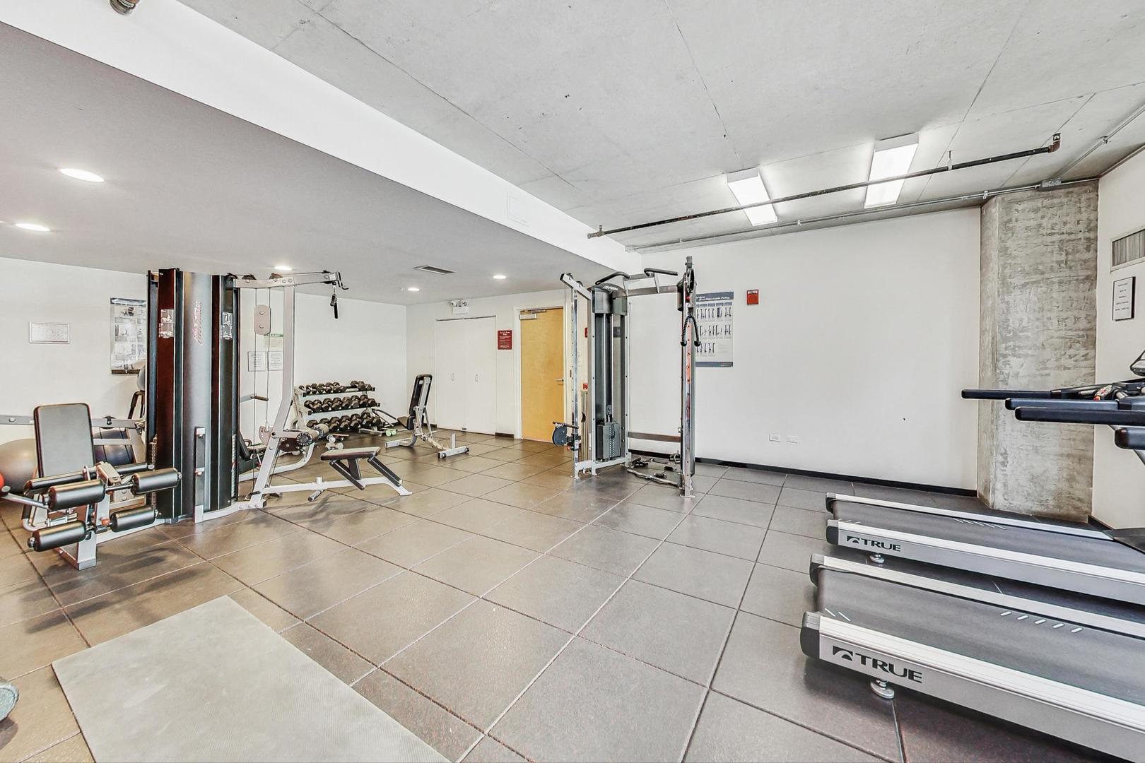 659 W RANDOLPH Street Unit: 1005