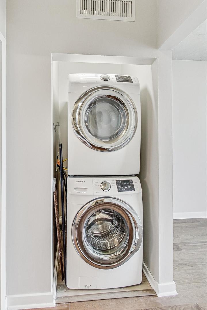 659 W RANDOLPH Street Unit: 1005