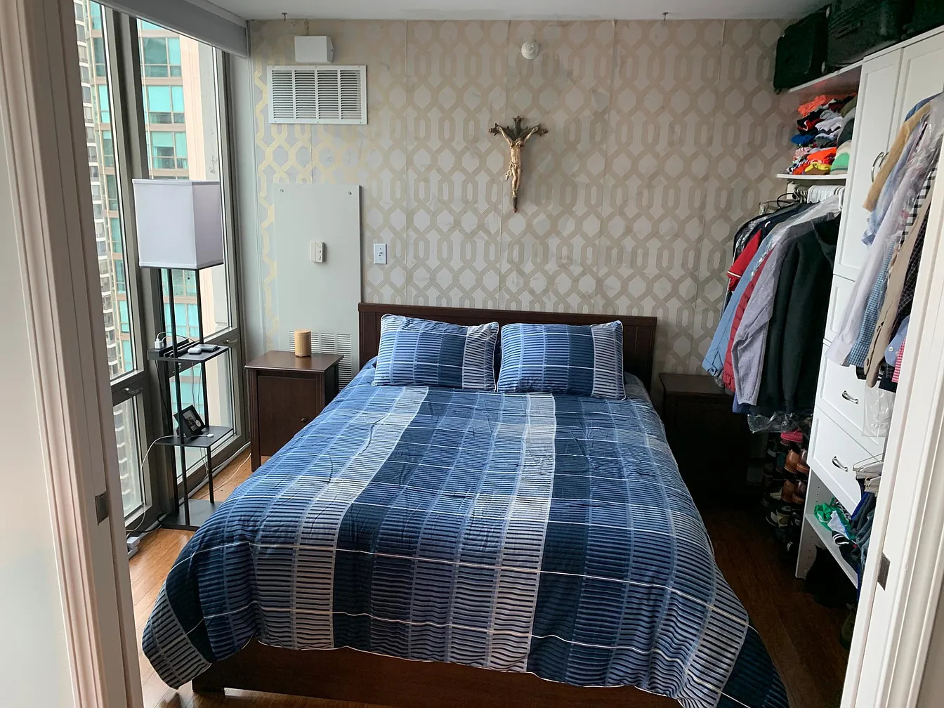 2 E ERIE Street Unit: 3710