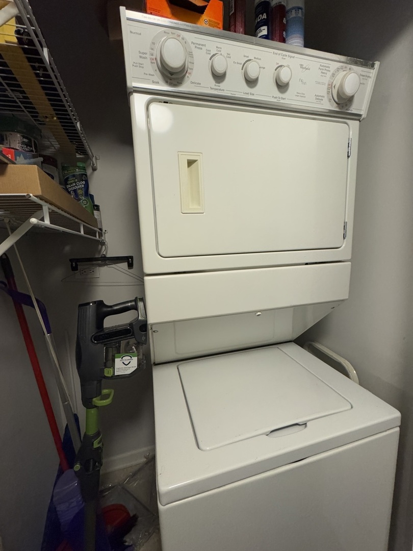 2 E ERIE Street Unit: 3710