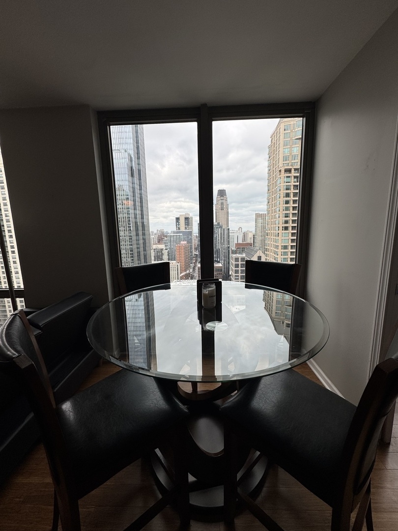 2 E ERIE Street Unit: 3710