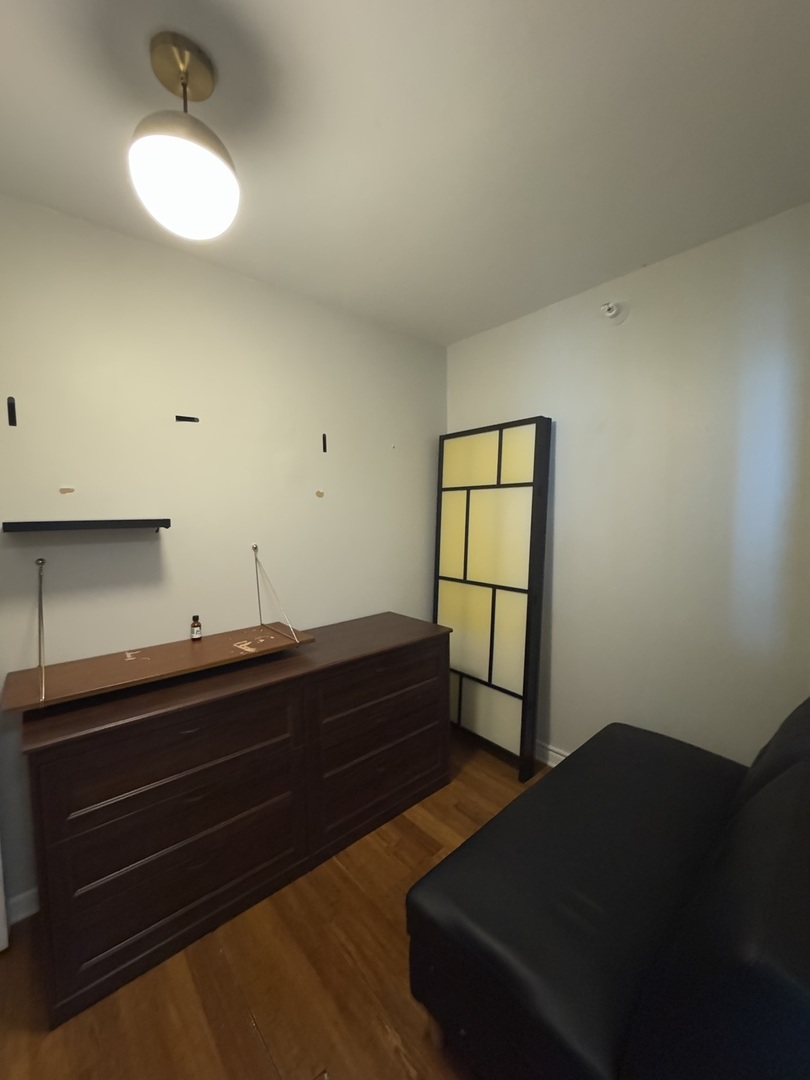 2 E ERIE Street Unit: 3710