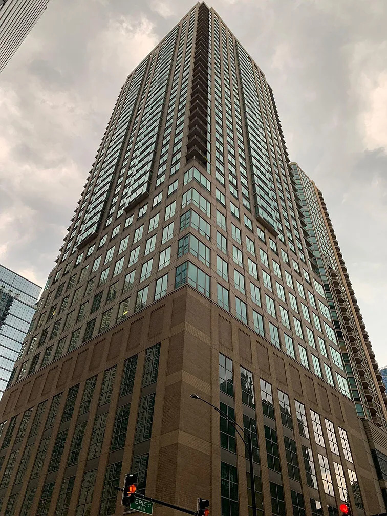 2 E ERIE Street Unit: 3710