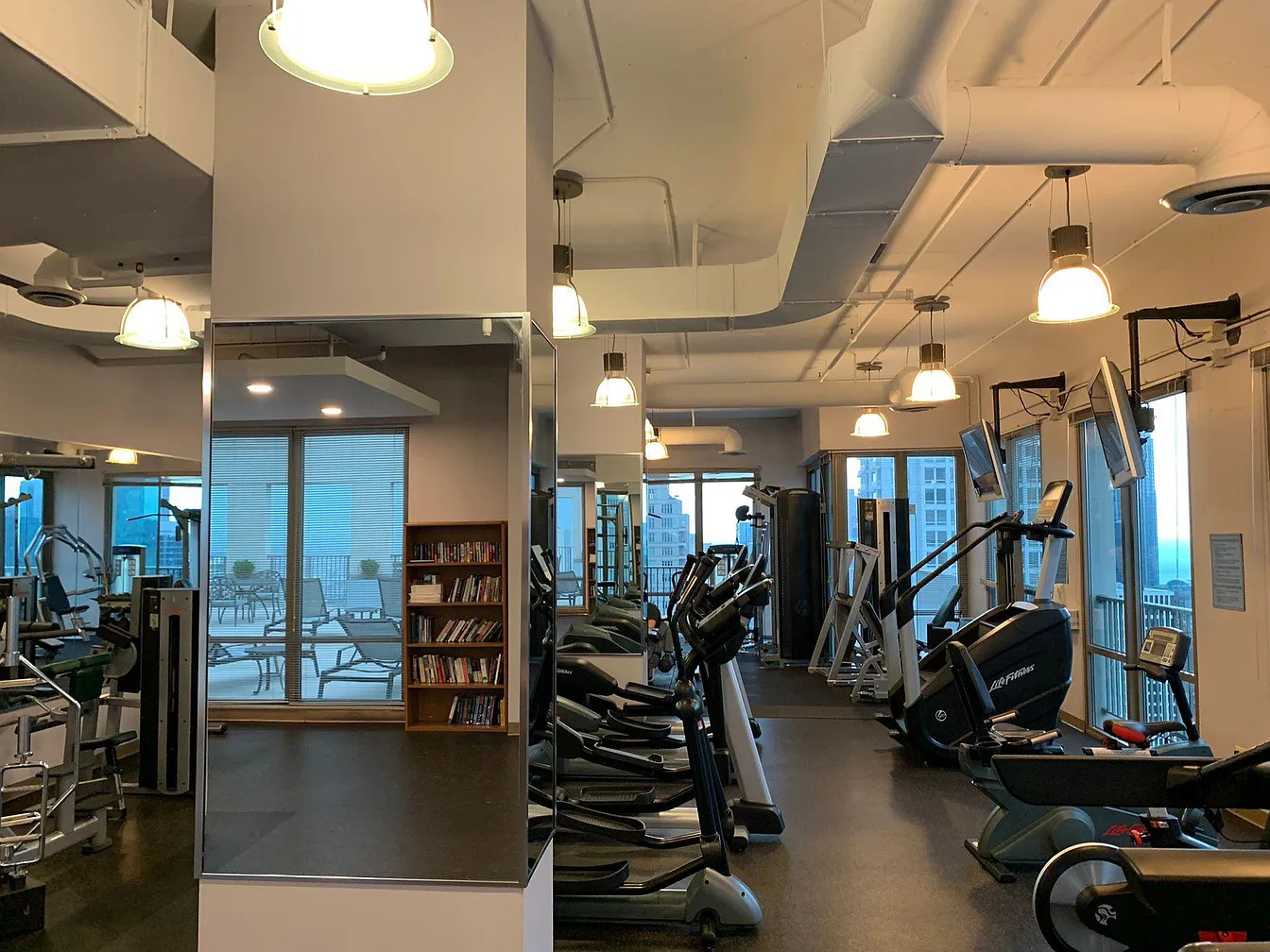 2 E ERIE Street Unit: 3710