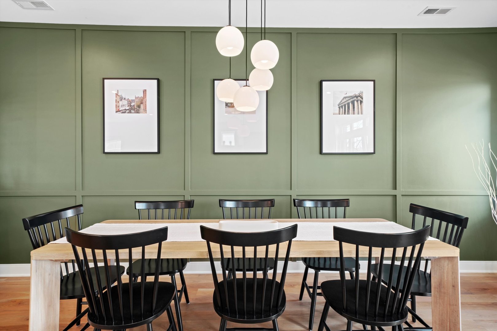 1211 W Belmont Avenue Unit: 2E