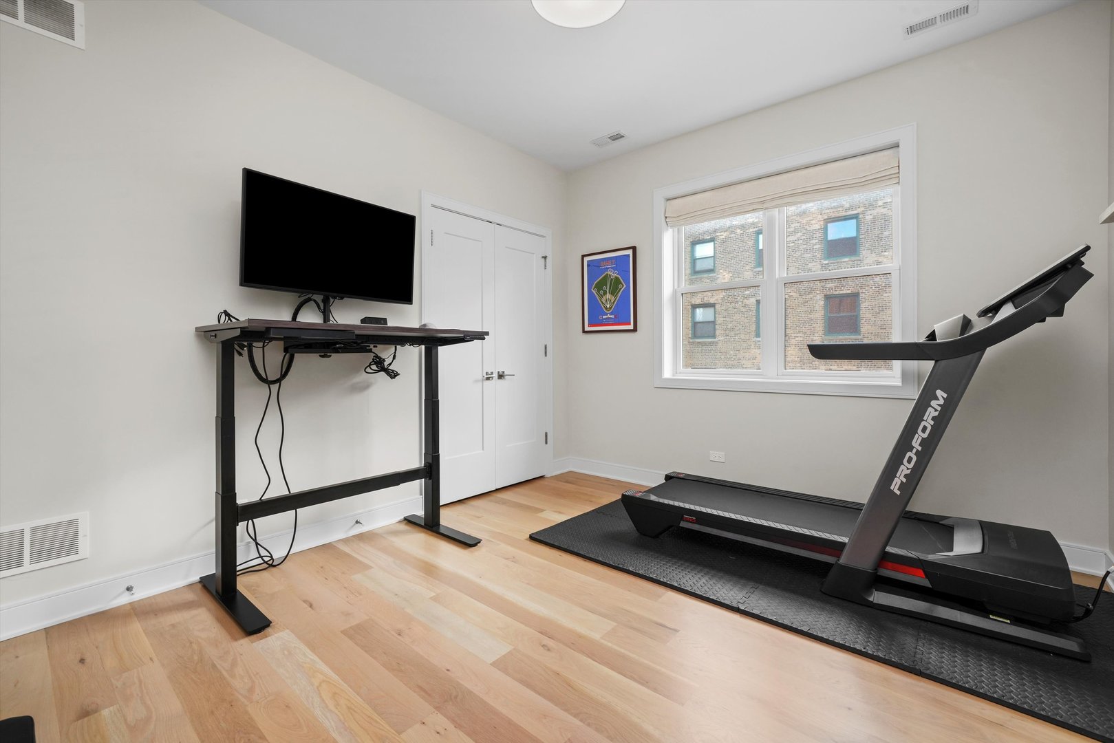 1211 W Belmont Avenue Unit: 2E