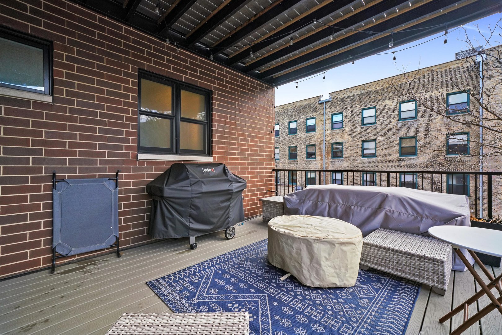 1211 W Belmont Avenue Unit: 2E