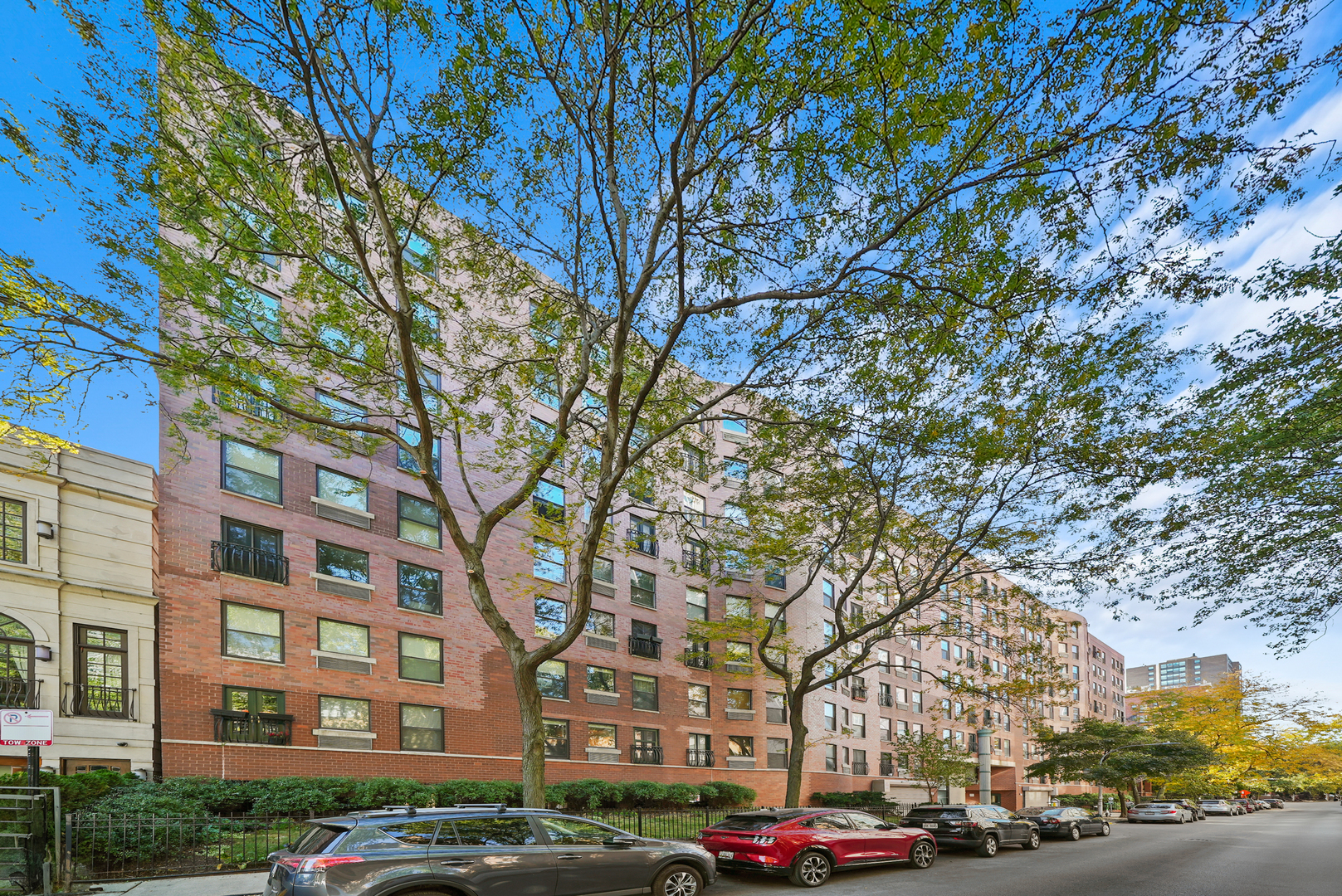 711 W Gordon Terrace Unit: 812