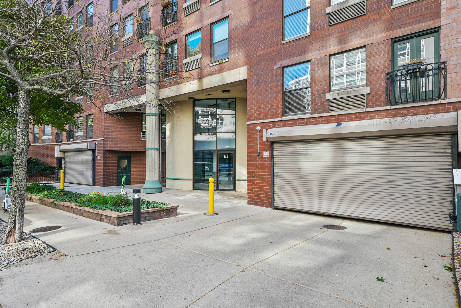 711 W Gordon Terrace Unit: 812