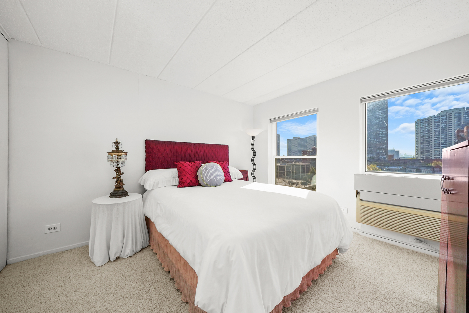 711 W Gordon Terrace Unit: 812