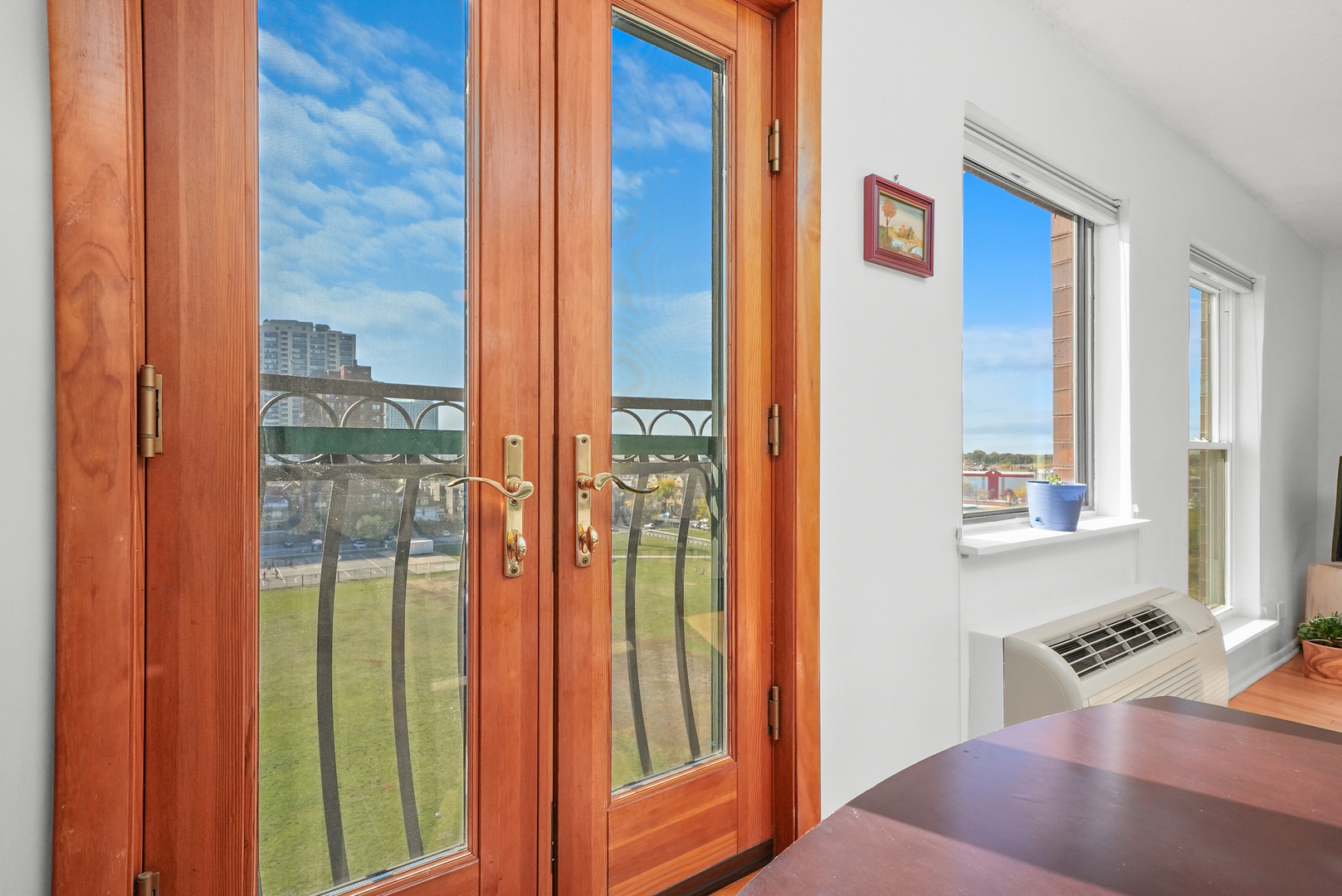 711 W Gordon Terrace Unit: 812