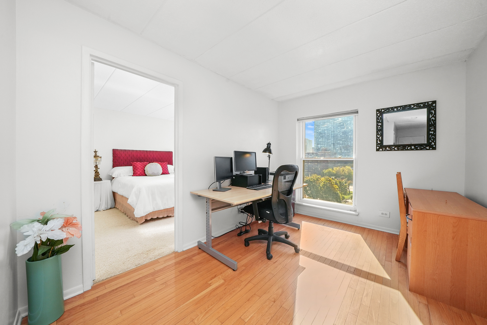 711 W Gordon Terrace Unit: 812