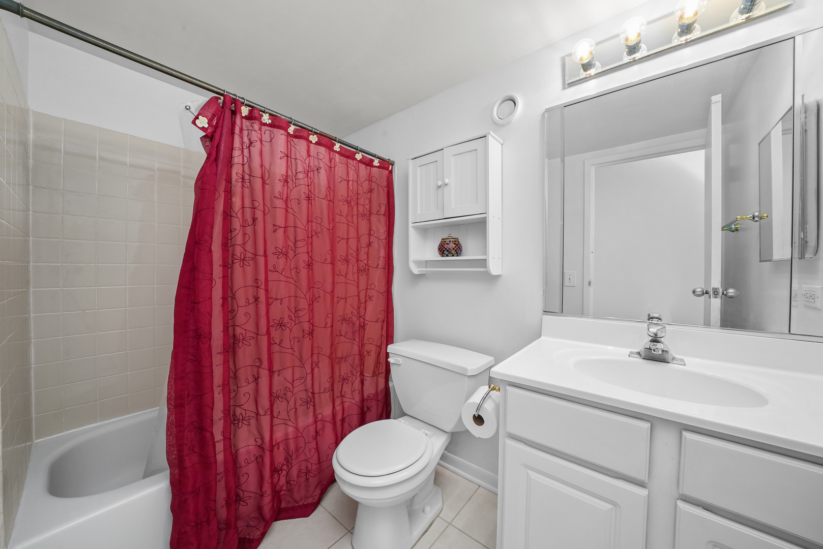 711 W Gordon Terrace Unit: 812