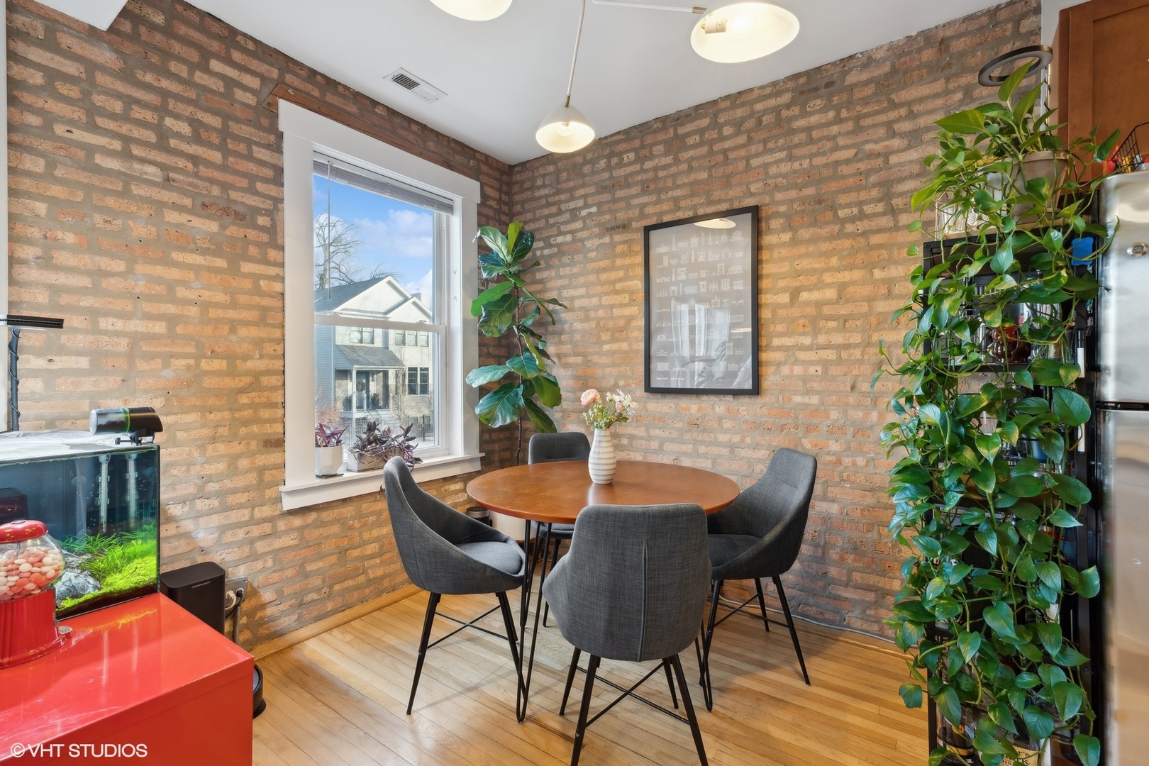 4054 N Albany Avenue Unit: 1