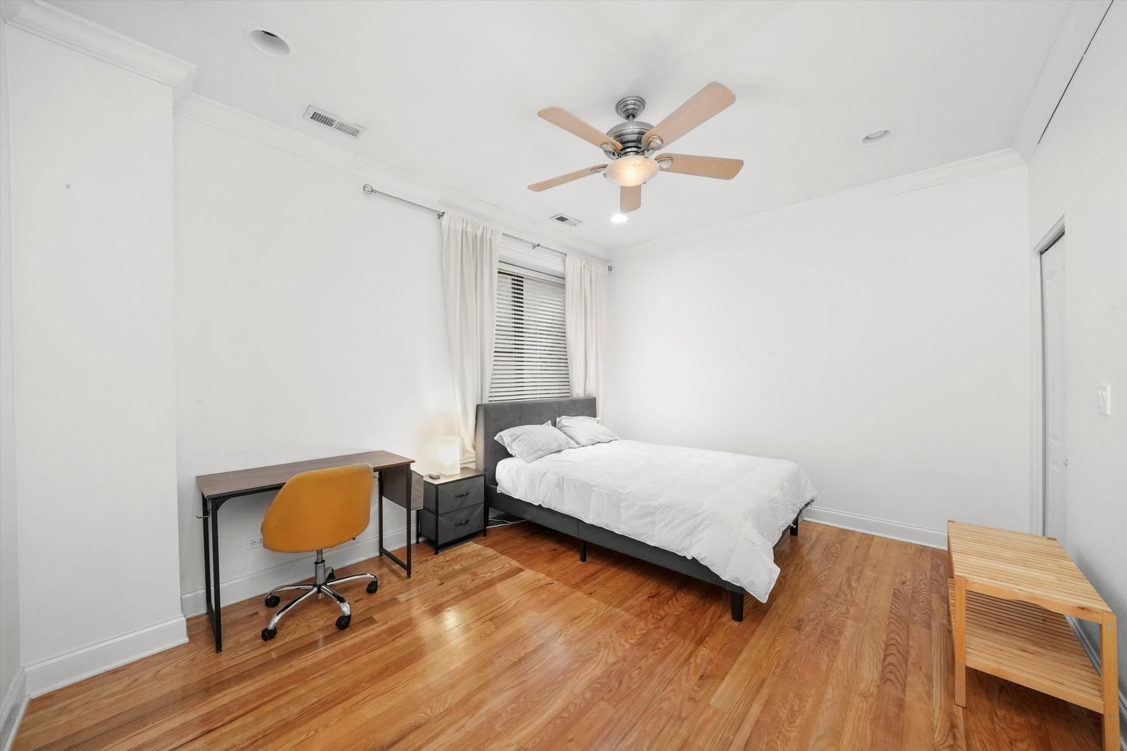1064 N Milwaukee Avenue Unit: 3W