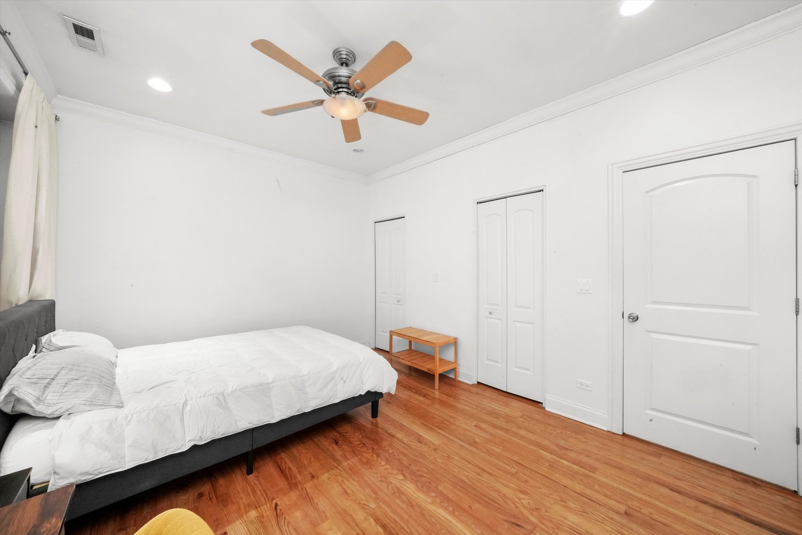 1064 N Milwaukee Avenue Unit: 3W