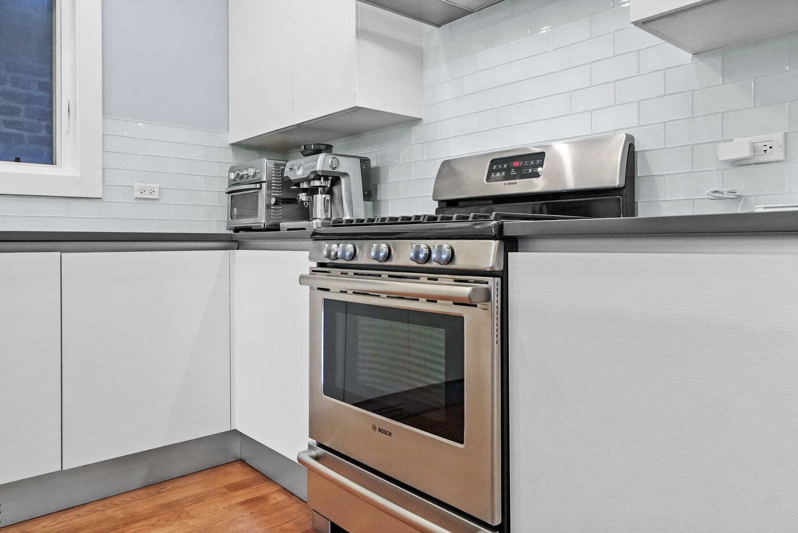 741 N ELIZABETH Street Unit: 1