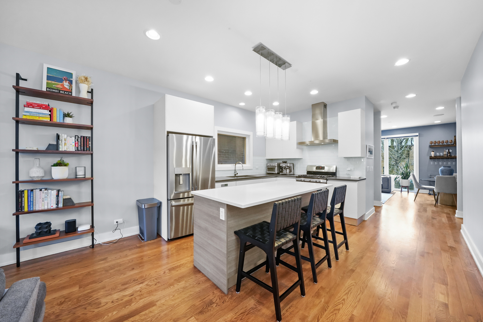 741 N ELIZABETH Street Unit: 1