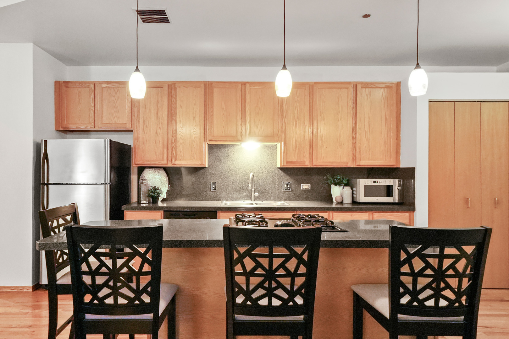 910 S MICHIGAN Avenue Unit: 519