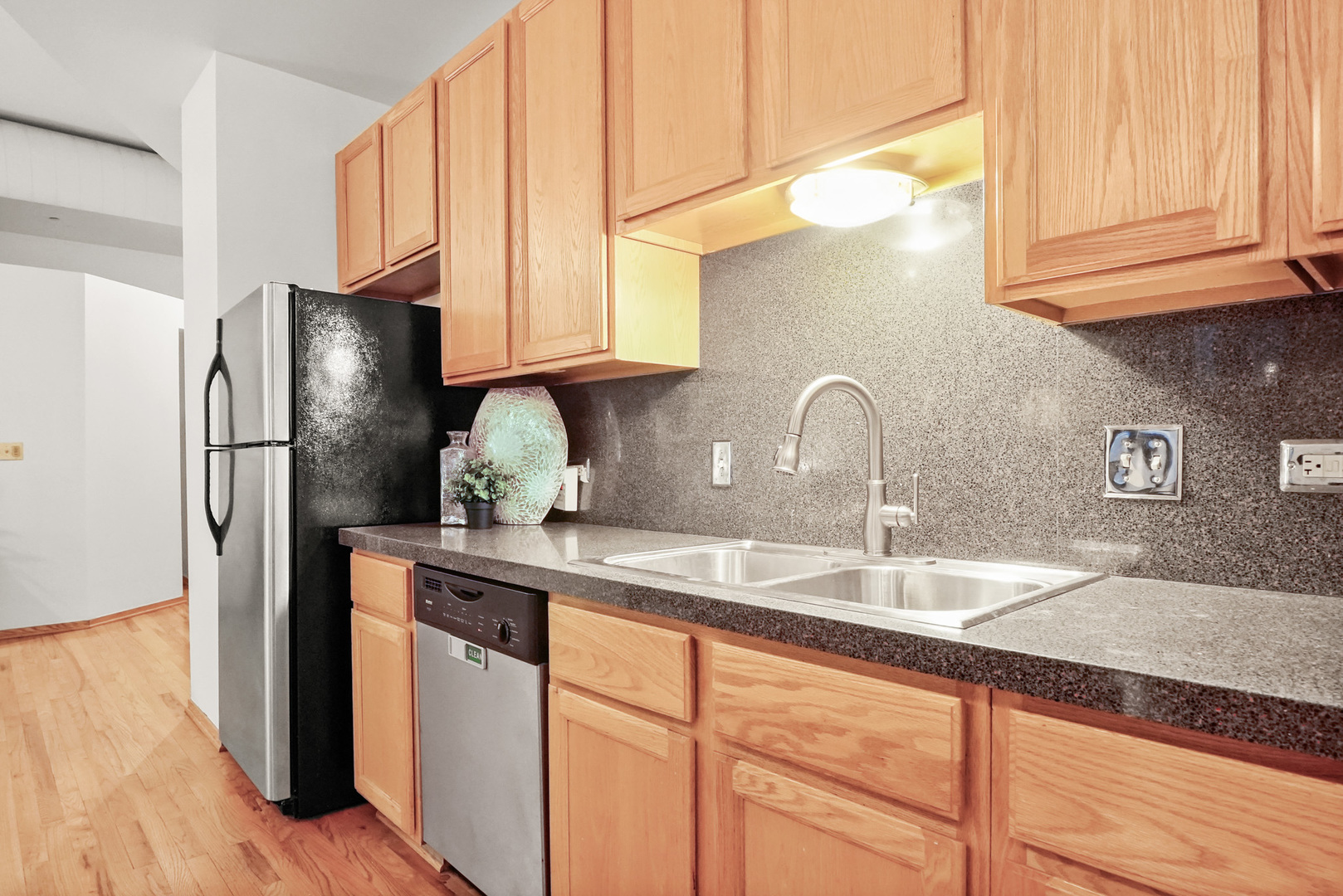 910 S MICHIGAN Avenue Unit: 519