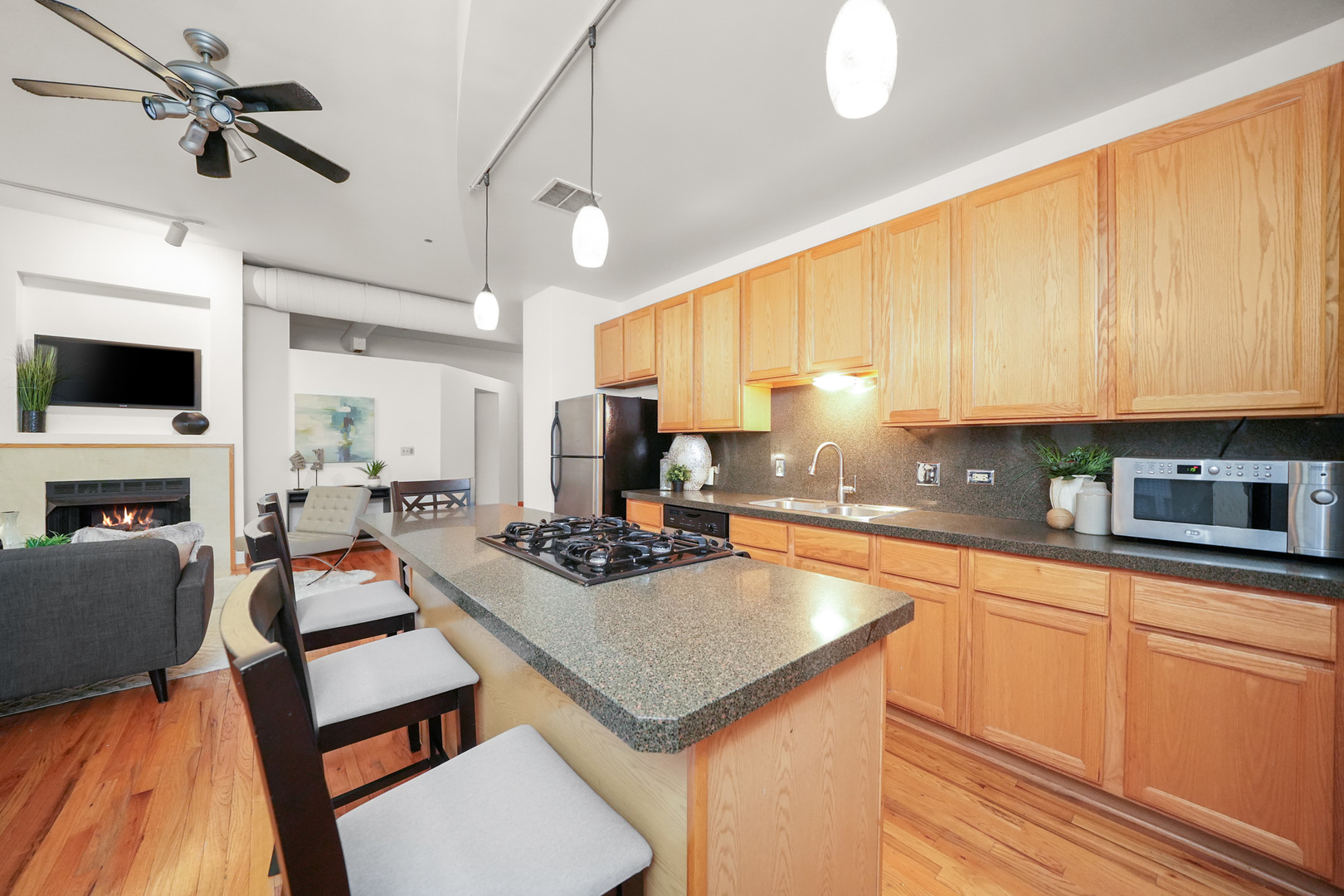 910 S MICHIGAN Avenue Unit: 519