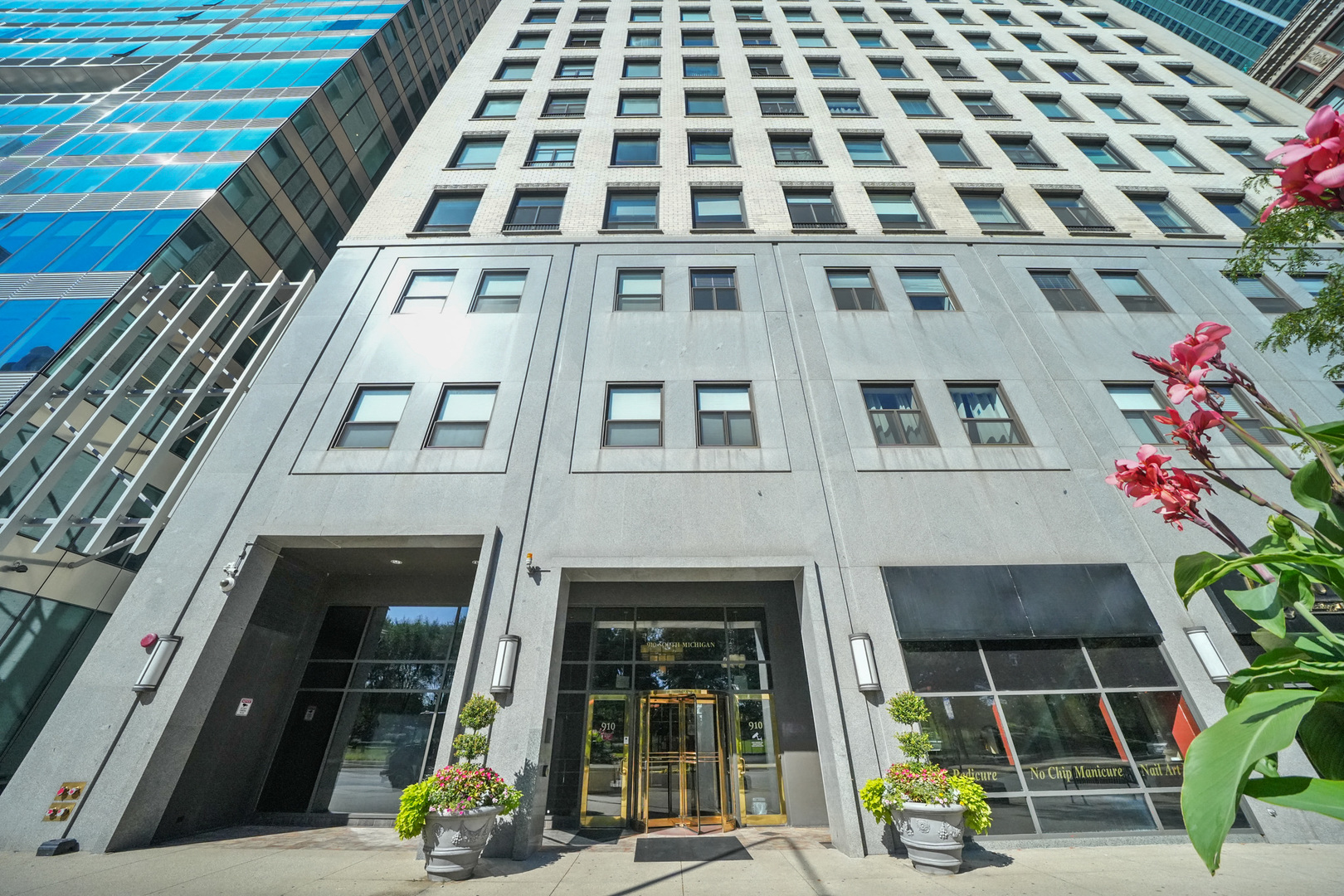 910 S MICHIGAN Avenue Unit: 519