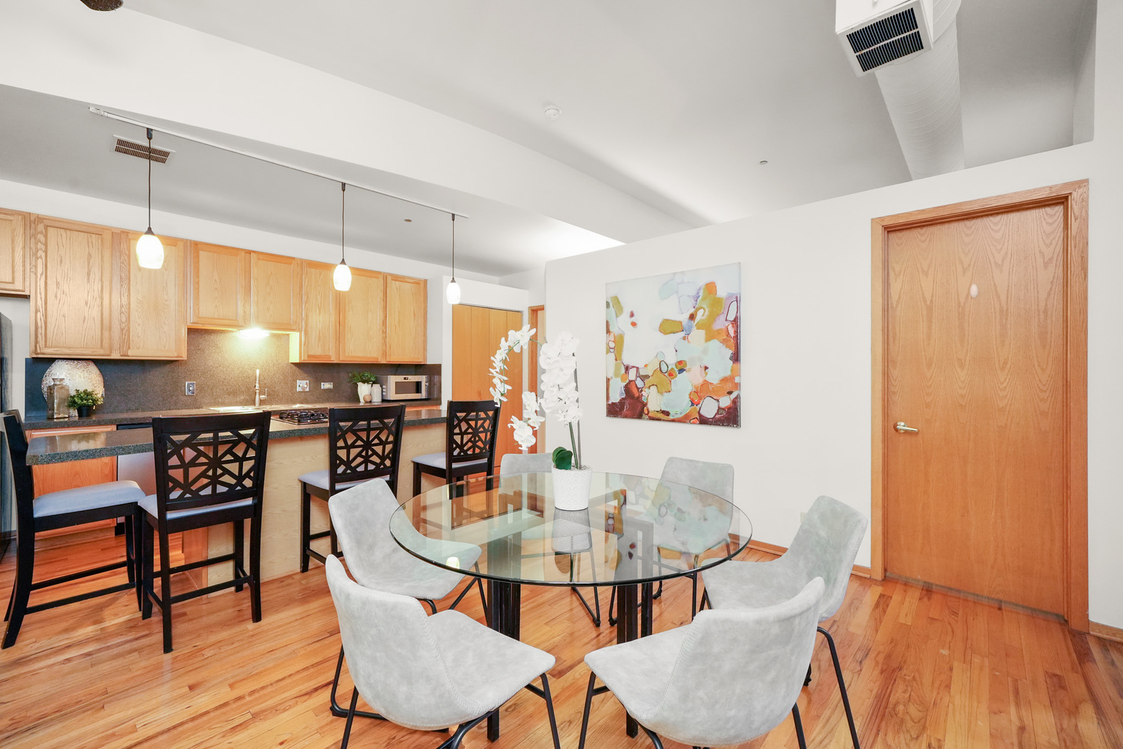 910 S MICHIGAN Avenue Unit: 519