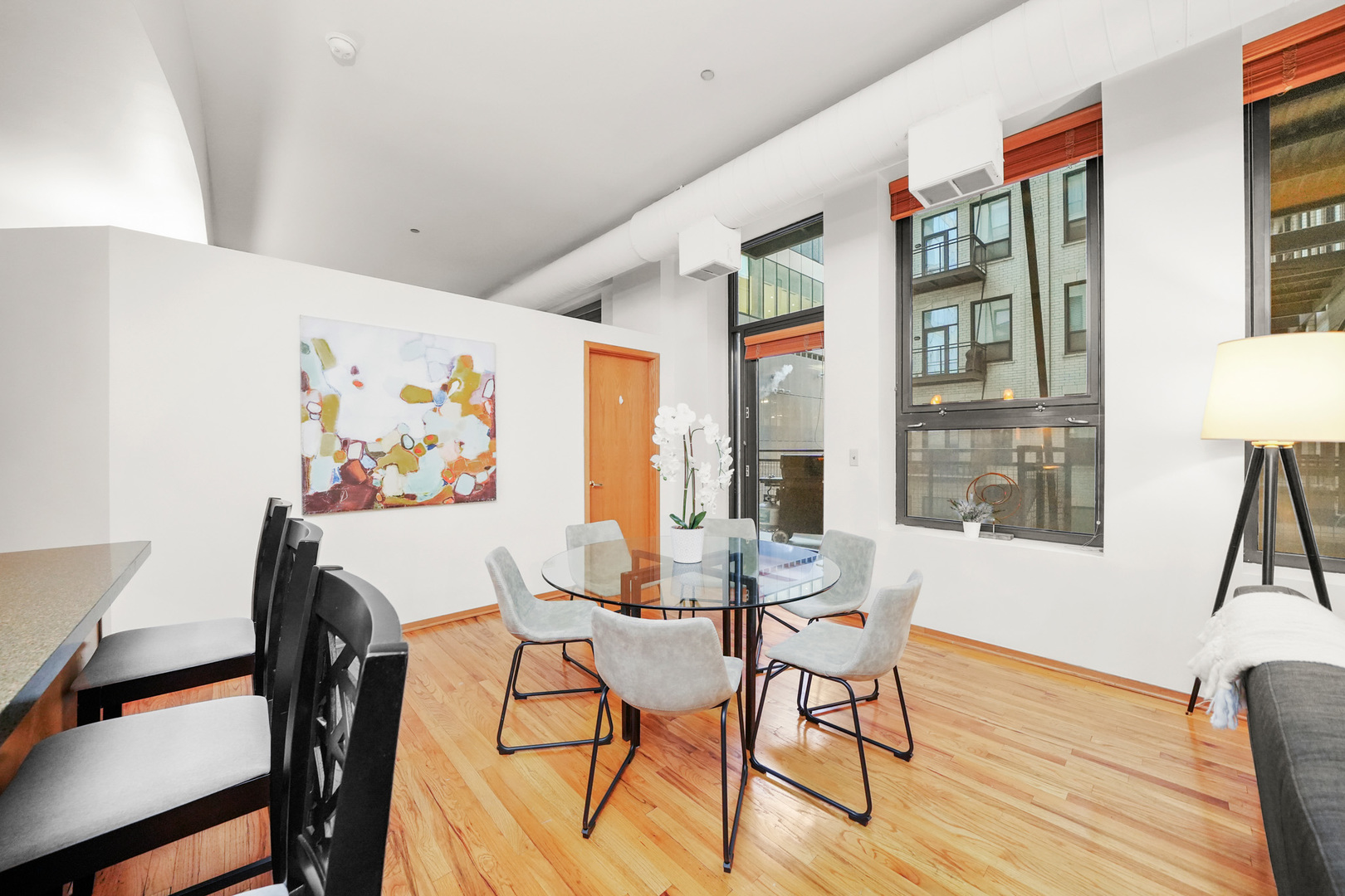 910 S MICHIGAN Avenue Unit: 519