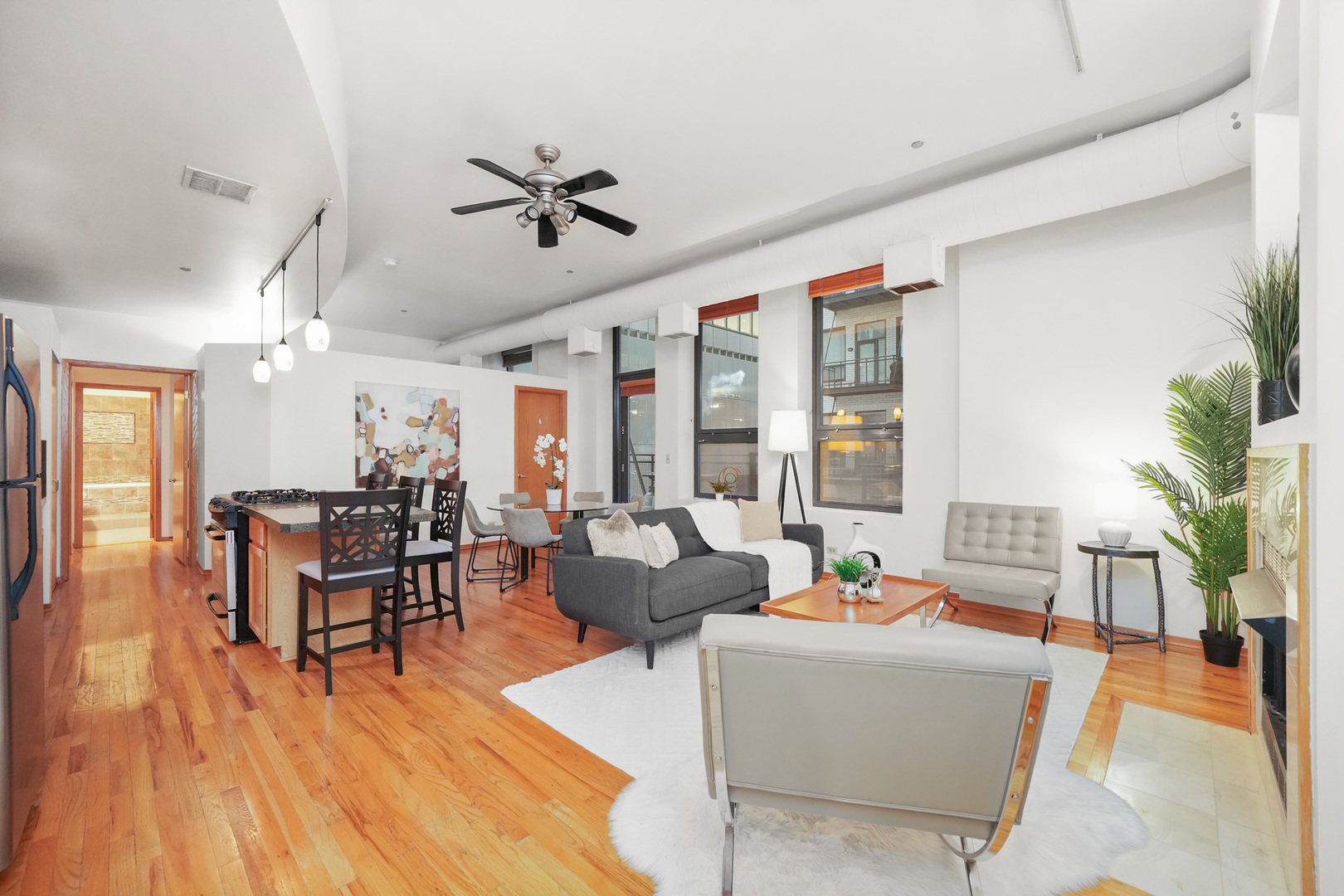 910 S MICHIGAN Avenue Unit: 519