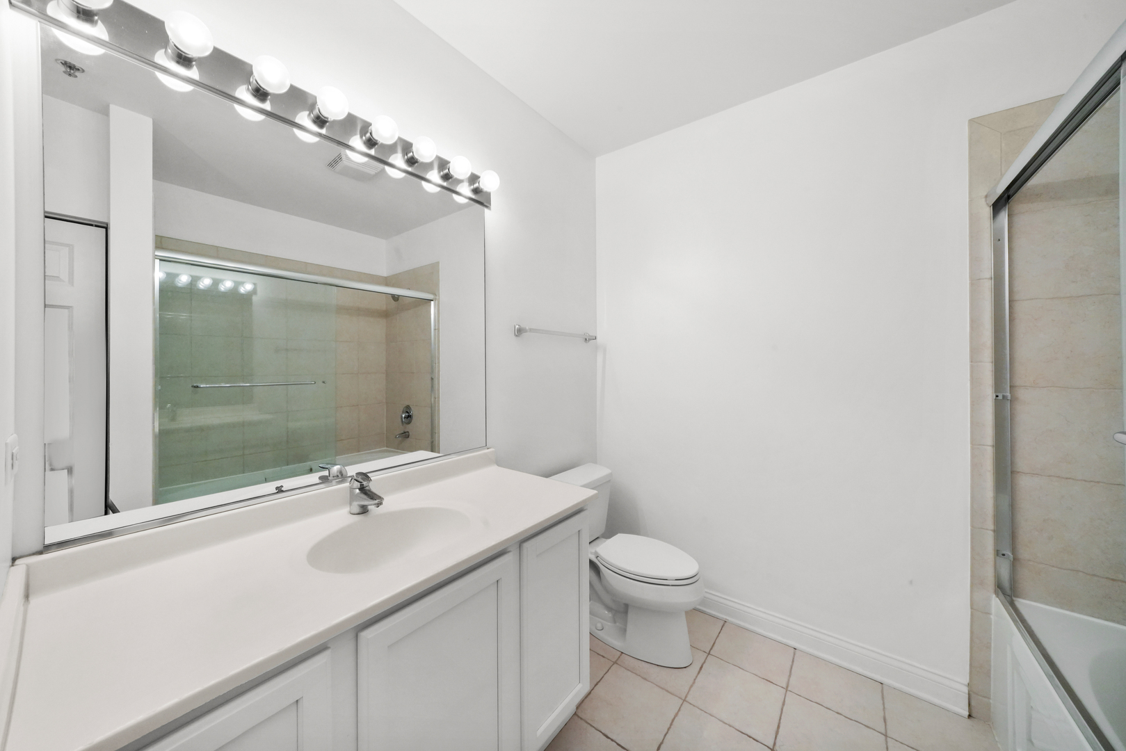 8 W Monroe Street Unit: 1401