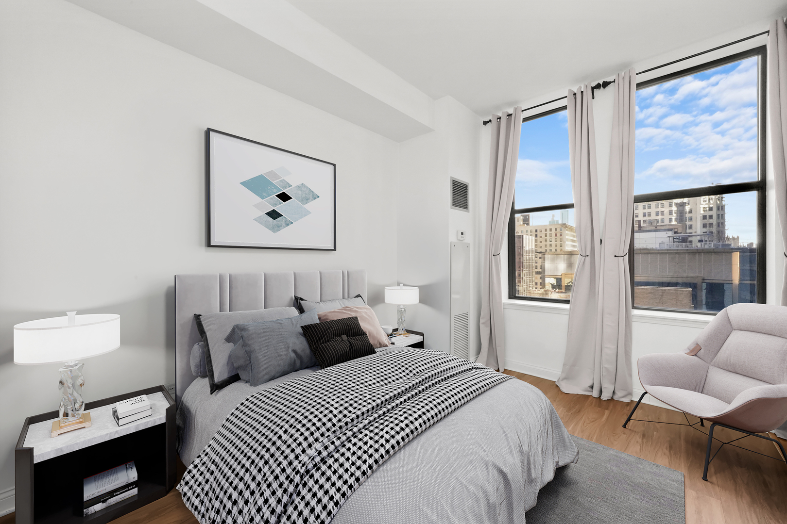 8 W Monroe Street Unit: 1401