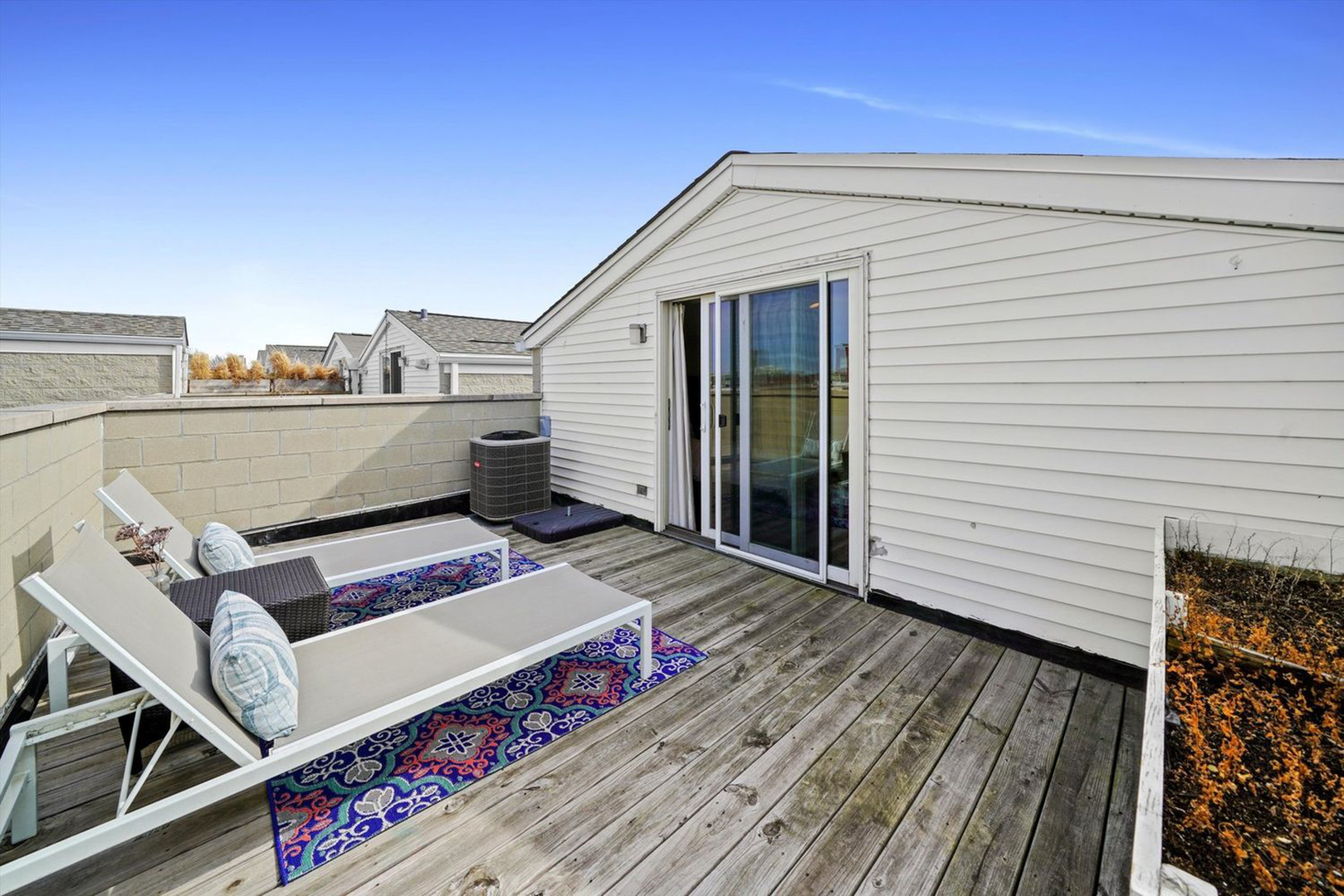 1316 W Fletcher Street Unit: 3E