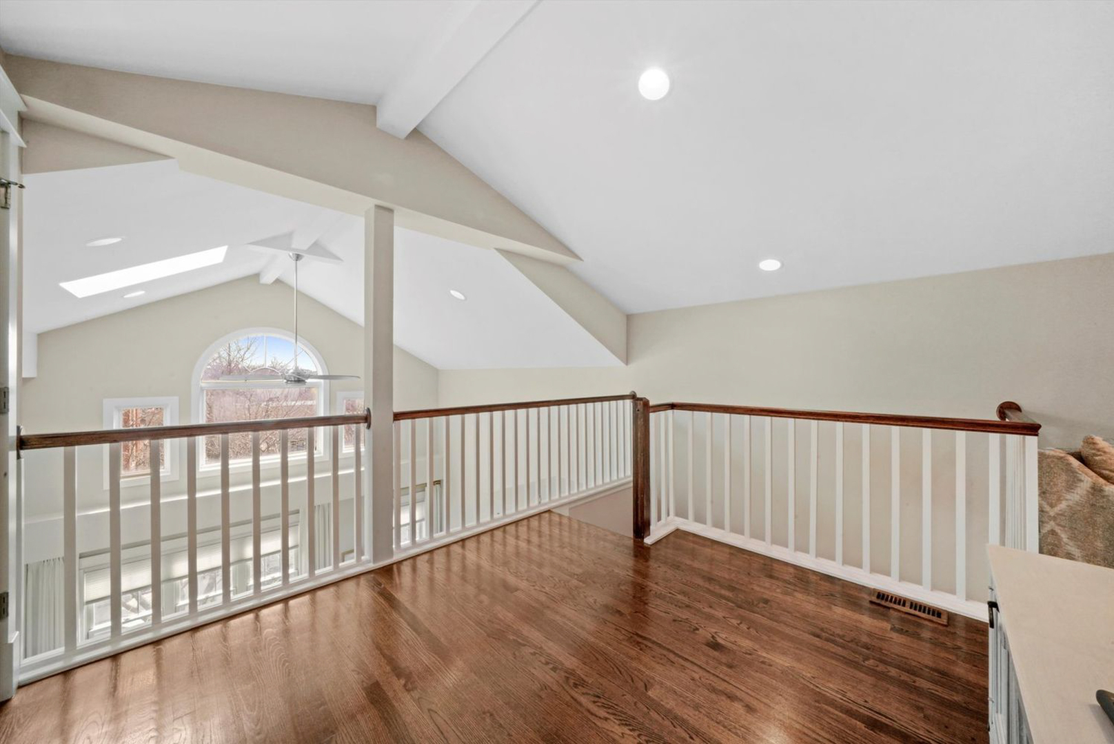 1316 W Fletcher Street Unit: 3E